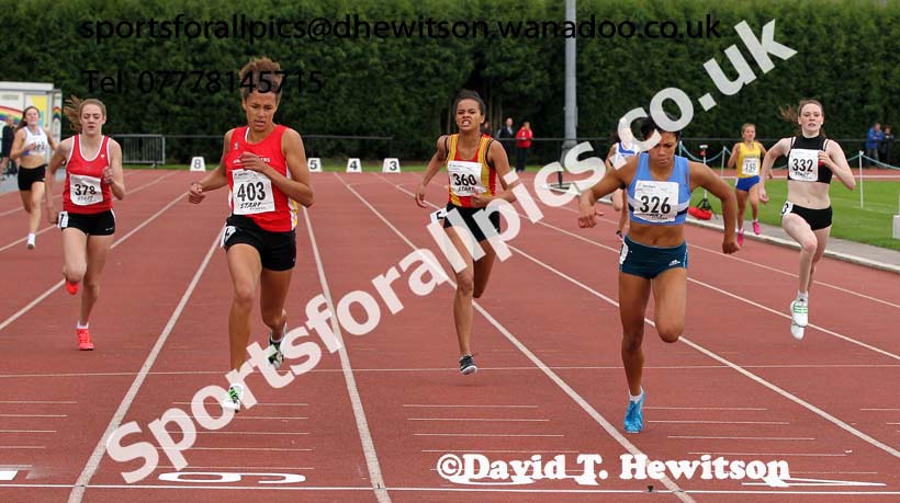 Under-17 womens 300 metres, Northern Under-15 and under-17 Championships, Wigan. Photo: David T. Hewitson/Sports for All Pics